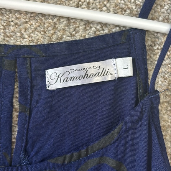 Kamohoalii (Hawaiian brand) string tank top. Blue/gold design; sized large - Picture 2 of 6
